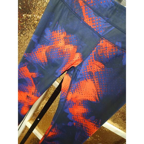 Athleta Leggings Medium Electro Sonar Retro Capri Cropped Yoga Gym Train Running - Picture 7 of 13